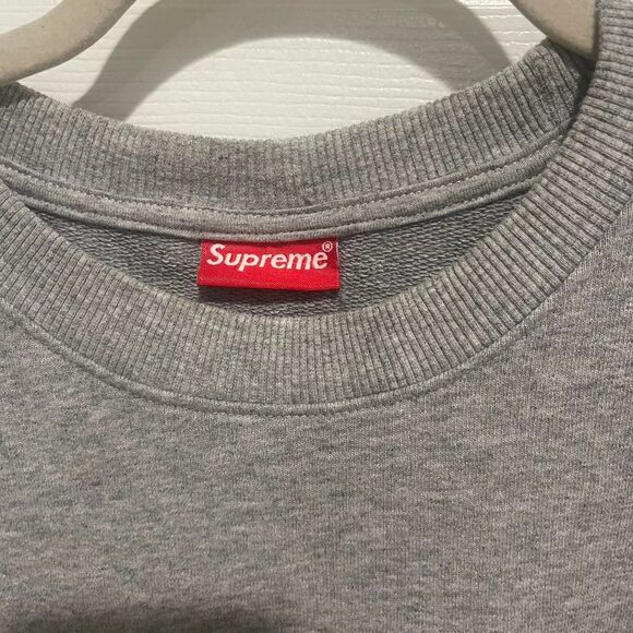Supreme Men's Grey Hoodie - Picture 3 of 6